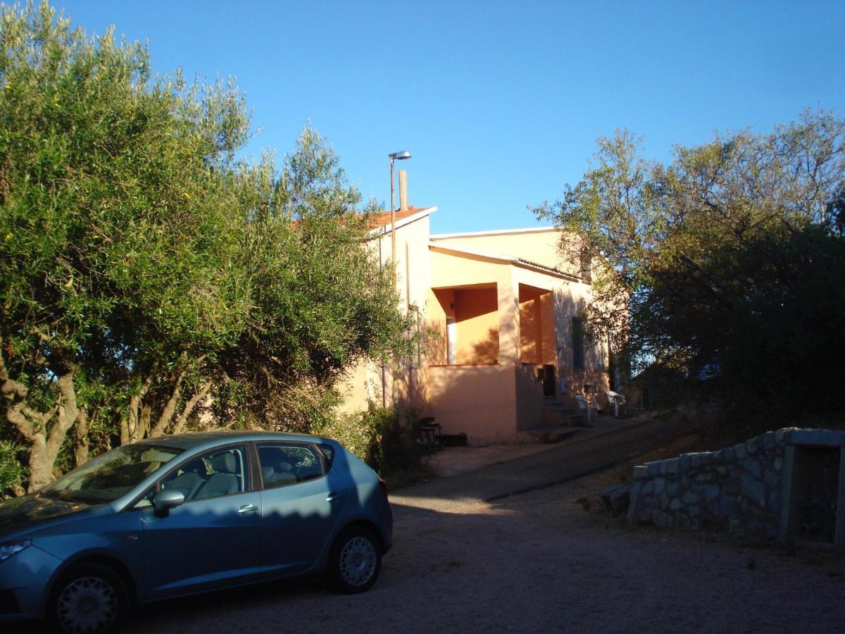 Casa Vacanza Costa Rossa Vista Mare Trinità dʼAgultu Buitenkant foto