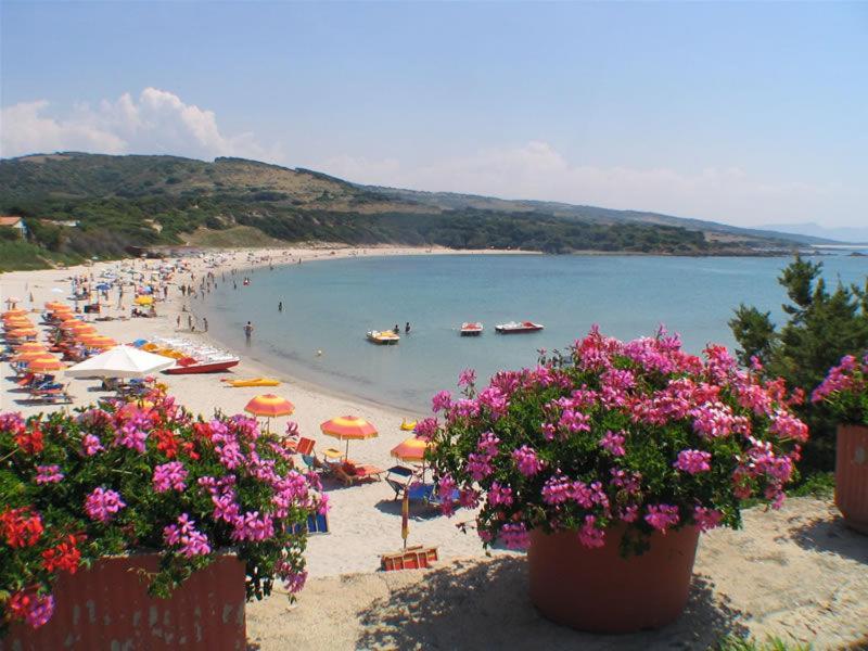 Casa Vacanza Costa Rossa Vista Mare Trinità dʼAgultu Buitenkant foto