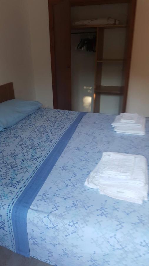 Casa Vacanza Costa Rossa Vista Mare Trinità dʼAgultu Buitenkant foto
